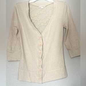 Cream /Beige. Floral Lace Back Cardigan V-neck Button Front SIZE LARGE FEMININE